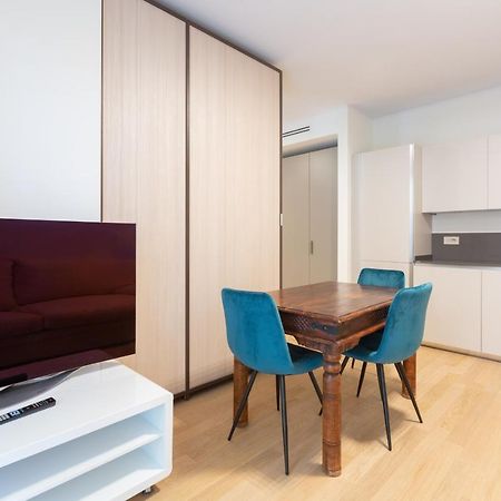 Апартаменти Cozy Flat With Parking Мілан Екстер'єр фото