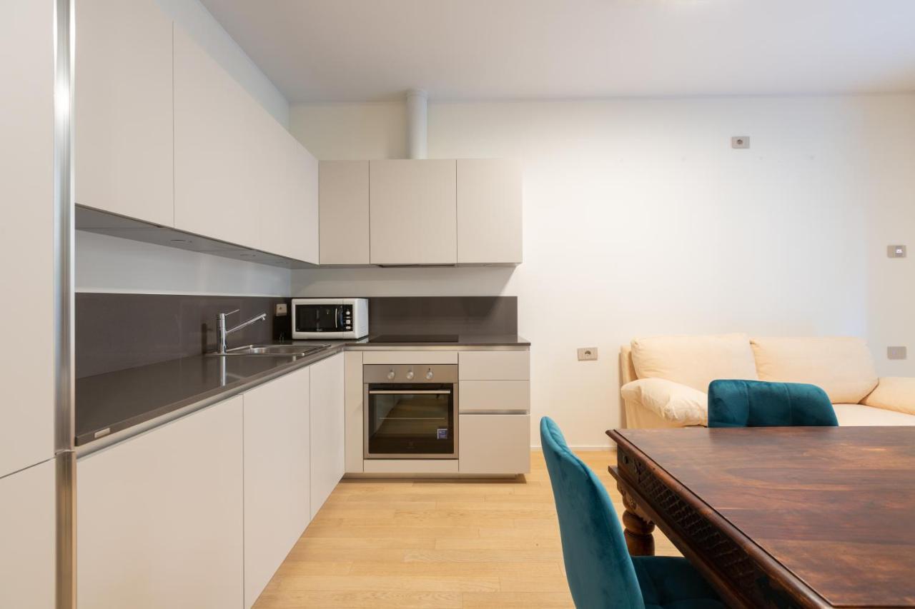 Апартаменти Cozy Flat With Parking Мілан Екстер'єр фото